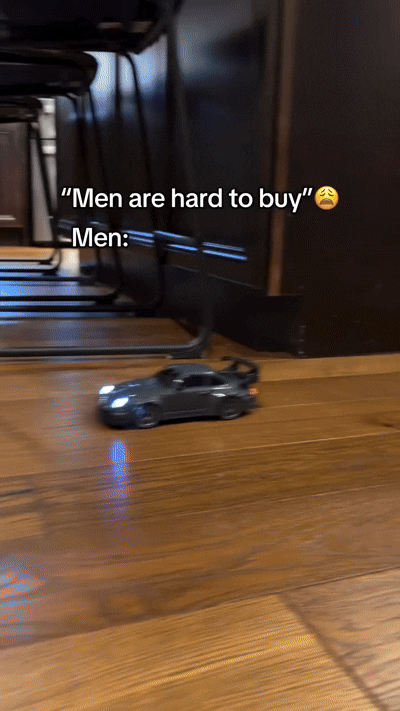 Porsche high-speed drifting car